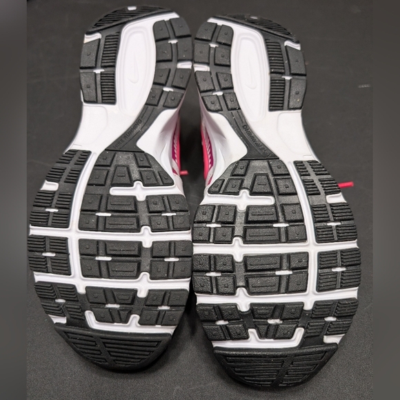 Nike Dart 10 Women's Motion Fit White and Pink Athletic Running Shoes Size 7.5 - Picture 9 of 10
